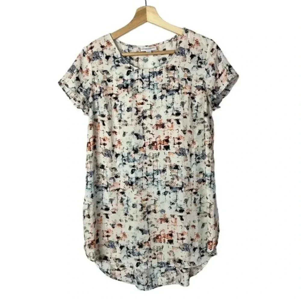 Liz Lange Maternity White Watercolor Georgette Short Sleeve Blouse S